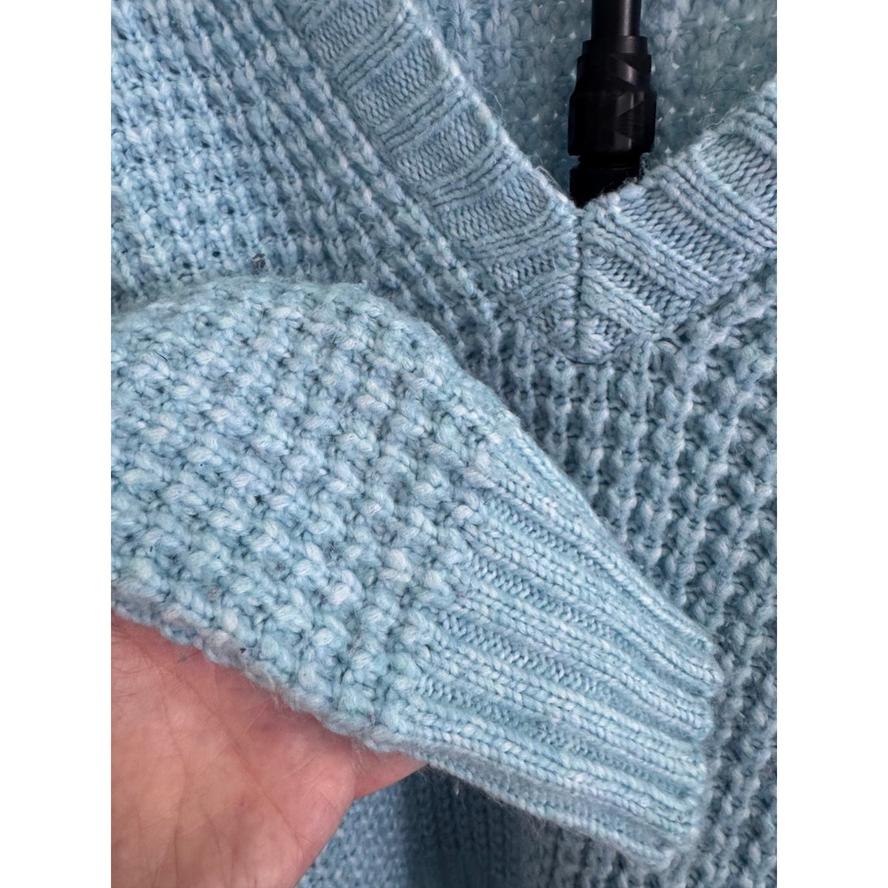 American Eagle Light Blue Waffle Knit V-Neck Pullover Sweater Womens M - Picture 4 of 8